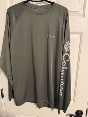 Columbia Men’s Long-Sleeve Performance Tee - Olive